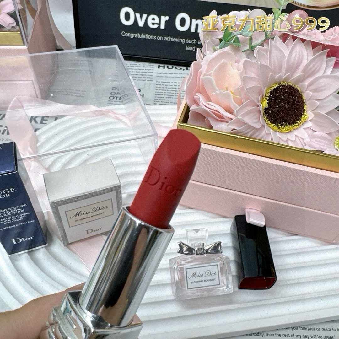 Dior ディオール バレンタイン限定 ピンクアクリルギフトボックス