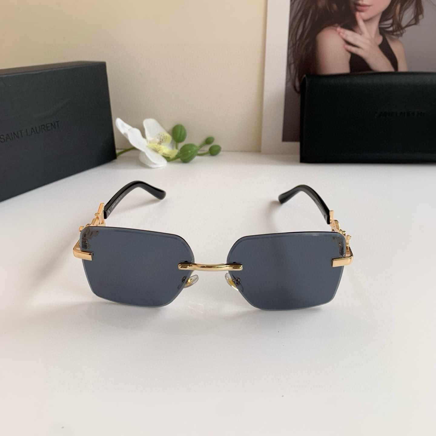 YSL イヴサンローラン サングラス 新作 セレブリティ愛用サングラス