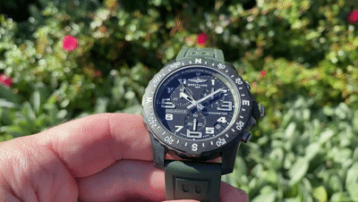 Y2meta.app-Breitling Endurance Pro green-(720p)[00_02_04--00_02_13].gif