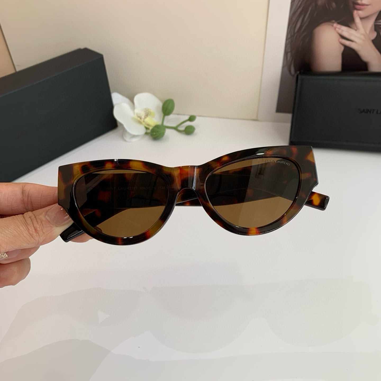 YSL イヴサンローラン 新作スクエアサングラス 欧米風サングラス 人気セレブ同款