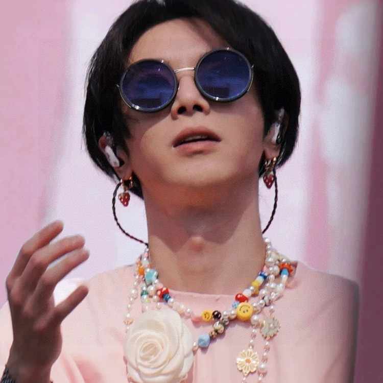 GUCCI グッチ レディース 偏光サングラス G0640 ブラック