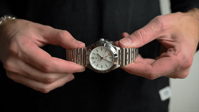 Y2meta.app-NEW Breitling CHRONOMAT GMT 40mm-(720p)[00_02_43--00_02_52].gif