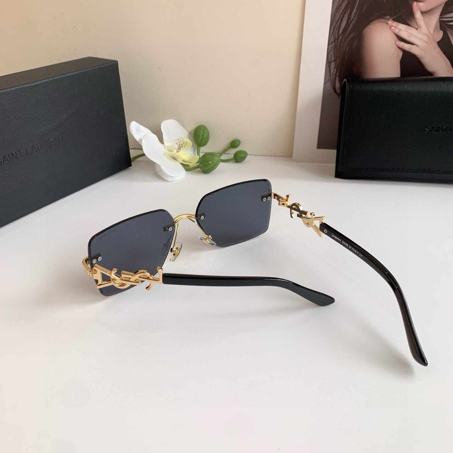 YSL イヴサンローラン サングラス 新作 セレブリティ愛用サングラス