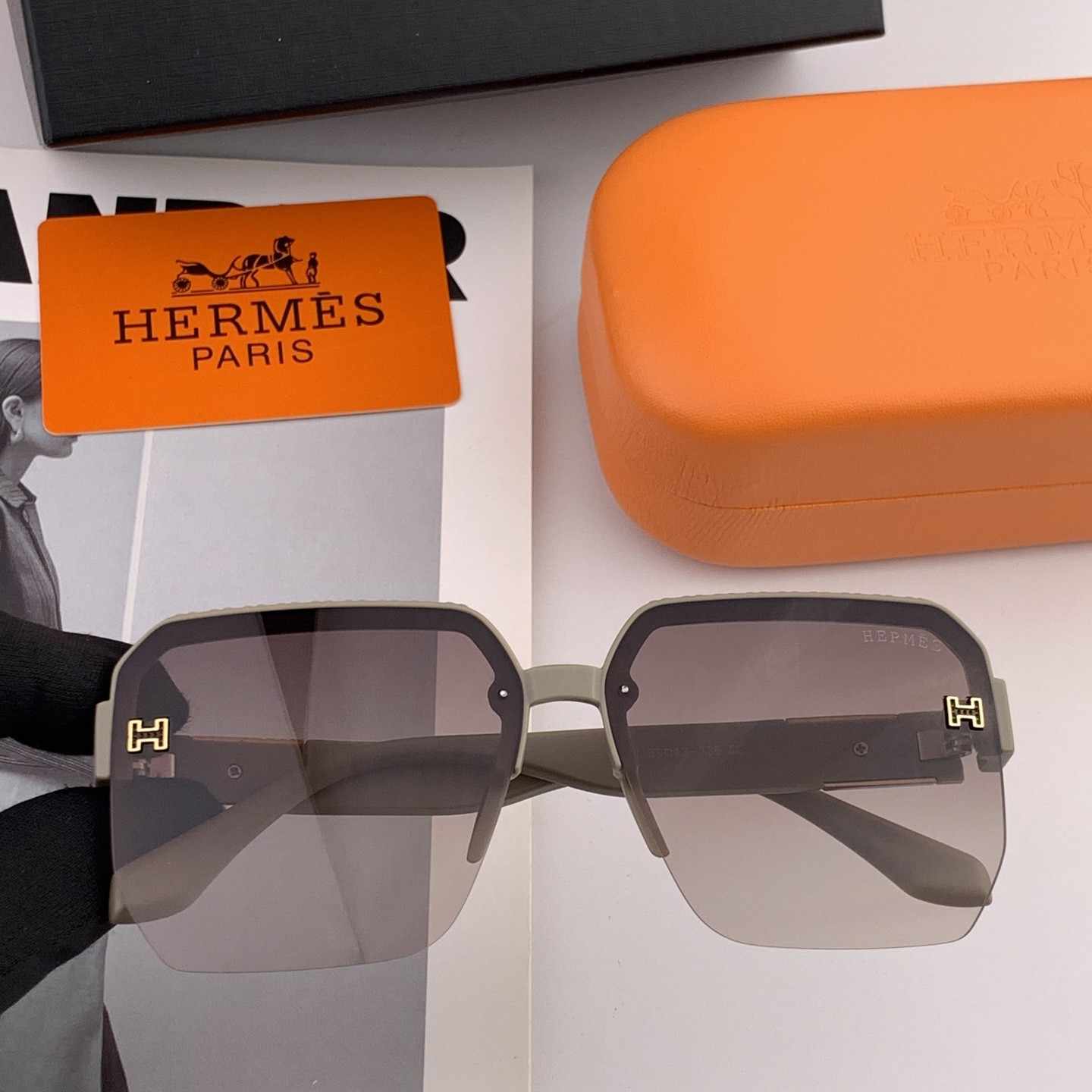 HERMES エルメス H1806 ピンク サングラス