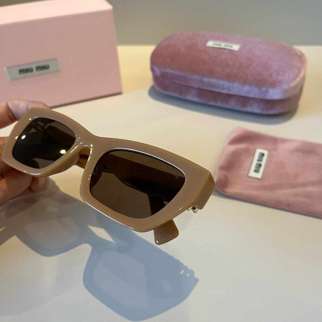 MIUMIU ミュウミュウ サングラスブラウン42