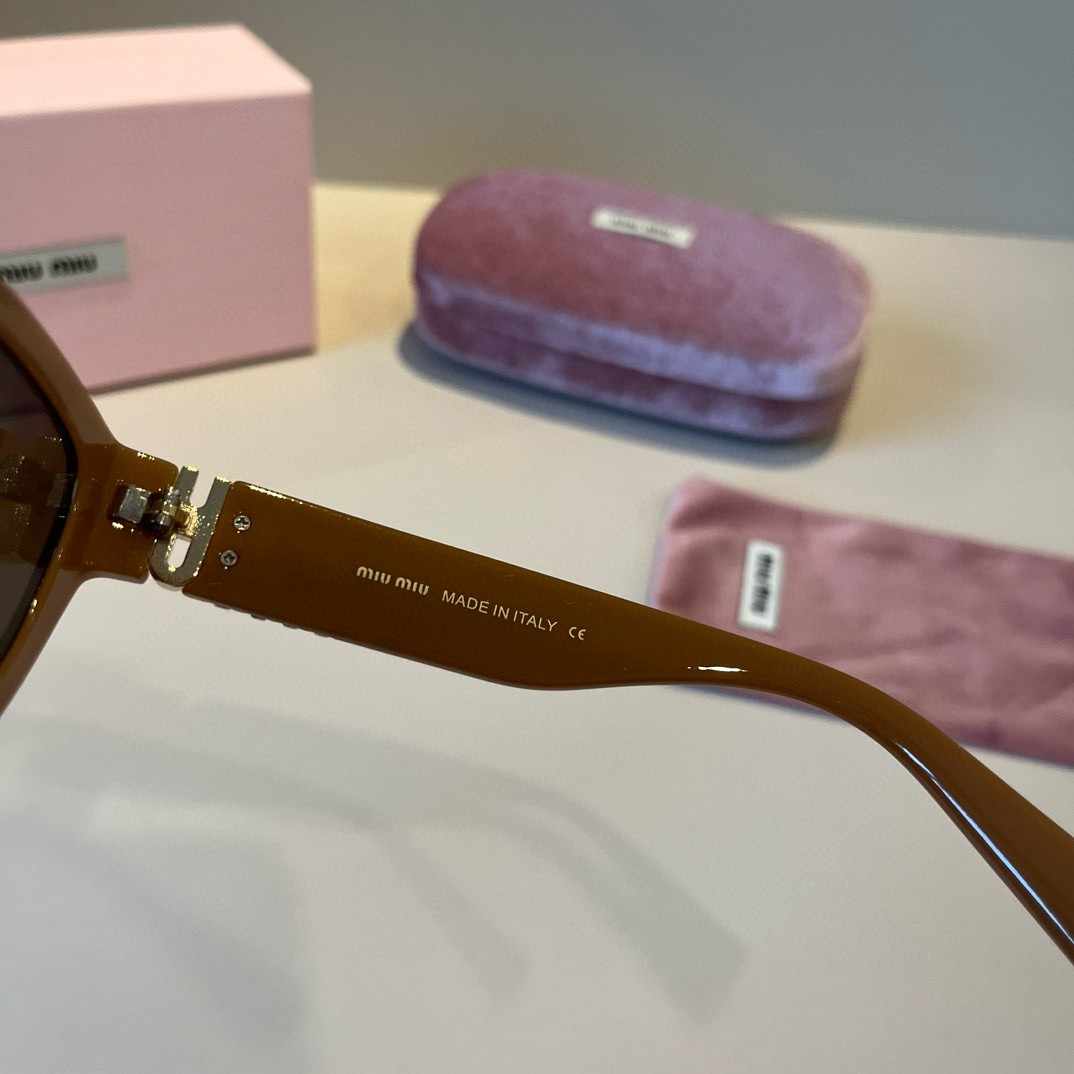 MIUMIU ミュウミュウ サングラスブラウン42