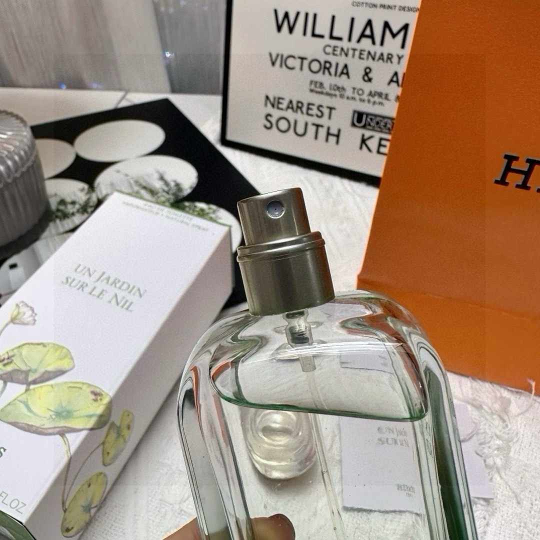 HERMÈS エルメス ユニセックス オー ド トワレ ニル エンヌ ジャルダン デ ニル