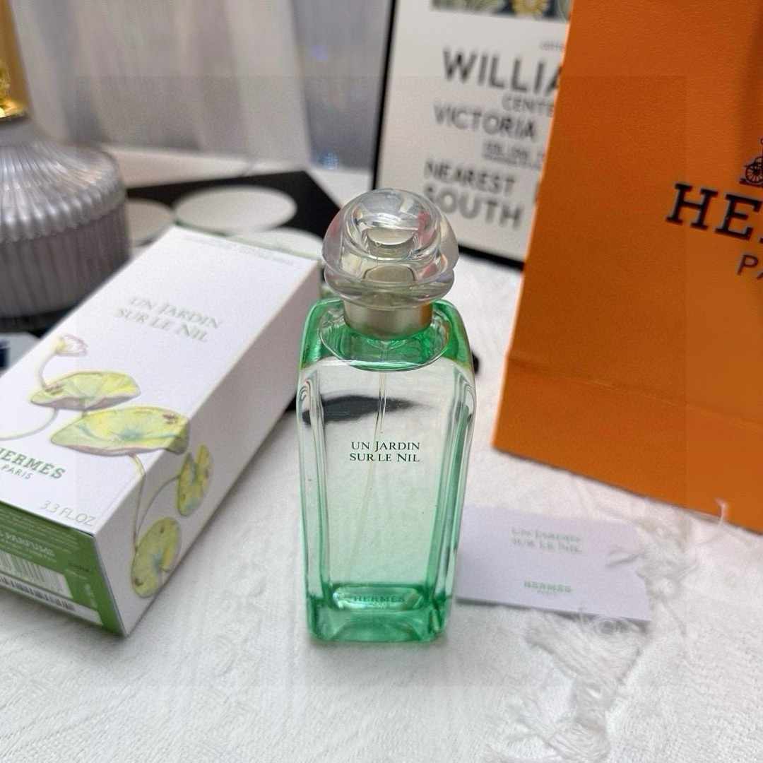 HERMÈS エルメス ユニセックス オー ド トワレ ニル エンヌ ジャルダン デ ニル