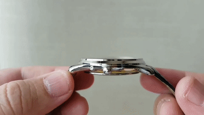 Y2meta.app-Jaeger LeCoultre Master Ultra Thin Moon Black Dial Review-(1080p)[00_02_33--00_02_43].gif