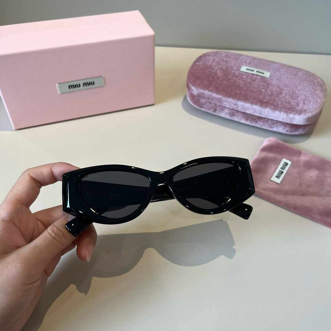 MIUMIU ミュウミュウ キャットアイサングラス78