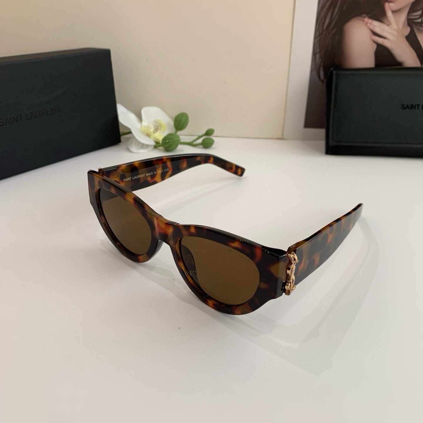 YSL イヴサンローラン 新作スクエアサングラス 欧米風サングラス 人気セレブ同款