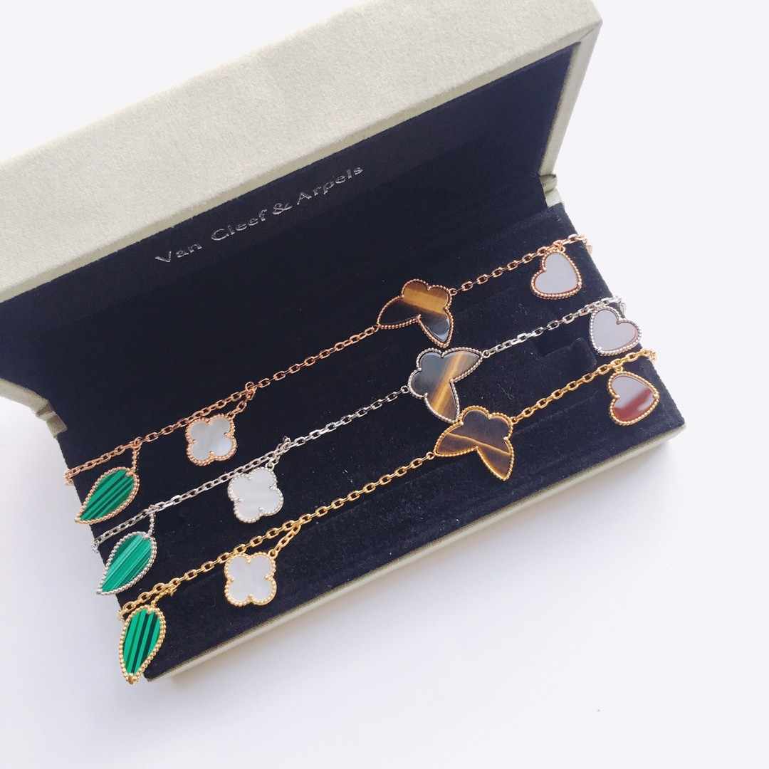 Van Cleef & Arpels ヴァンクリーフ&アーペル 純銀鍍金ローズゴールド ラッキーフラワーブレスレット