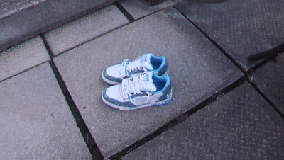 With Strap! LV Trainer Monogram Denim Blue (Review) + ON FOOT[00_05_14--00_05_34].gif