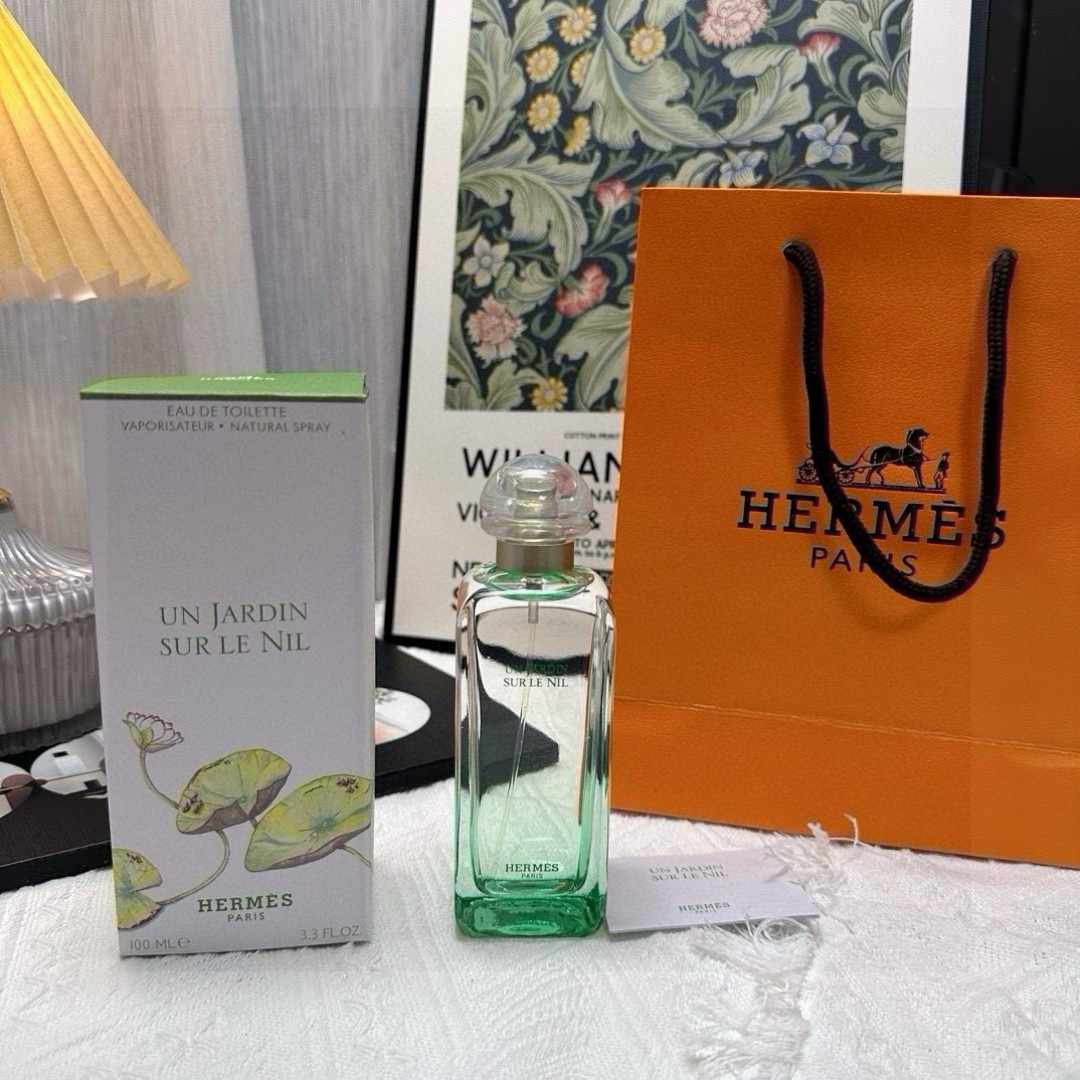 HERMÈS エルメス ユニセックス オー ド トワレ ニル エンヌ ジャルダン デ ニル