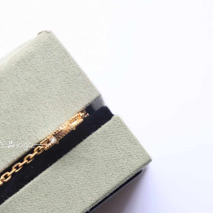 Van Cleef & Arpels ヴァンクリーフ&アーペル 純銀鍍金ローズゴールド ラッキーフラワーブレスレット